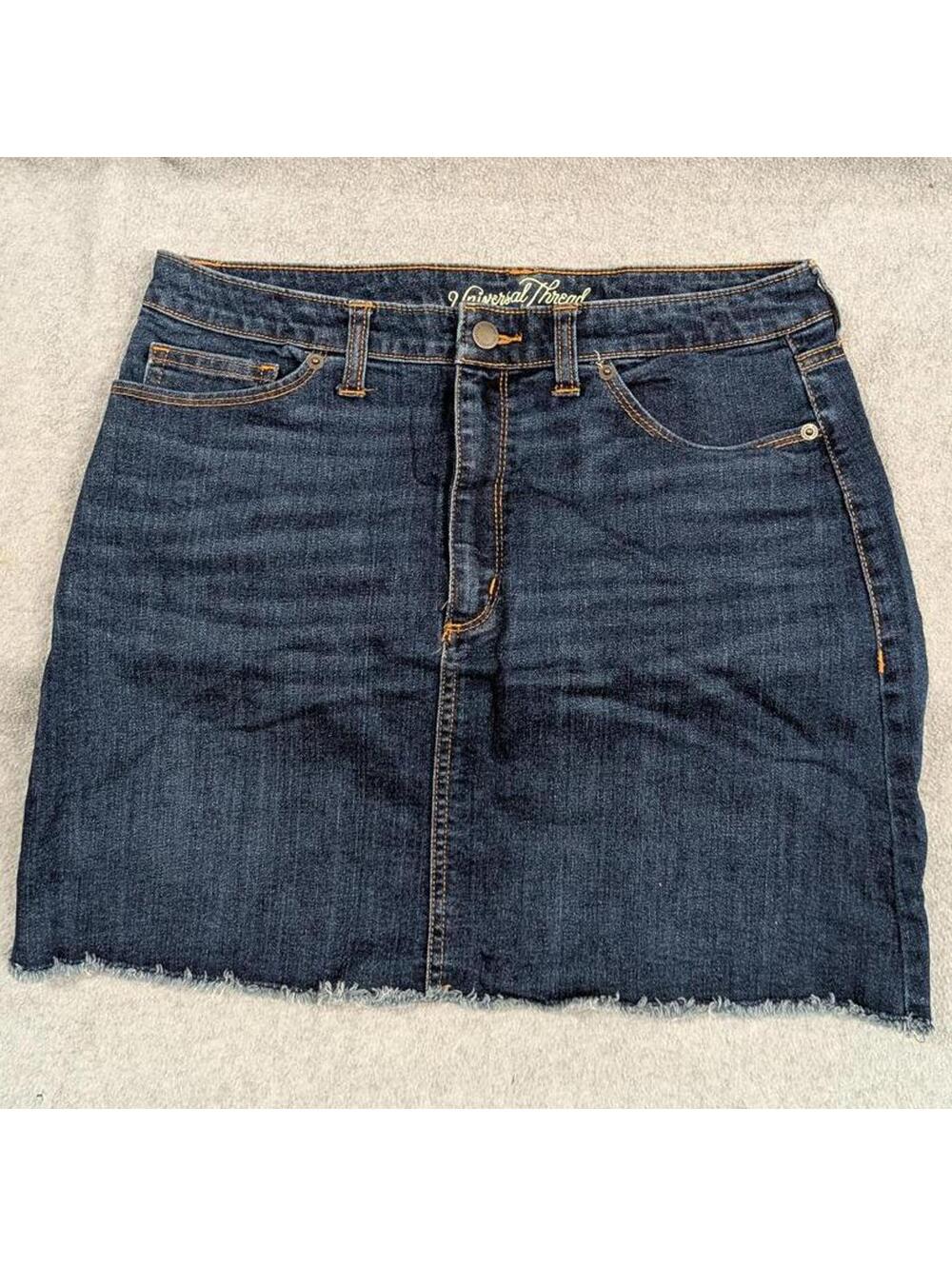 Sz.8/29 Universal Thread Jean Skirt
